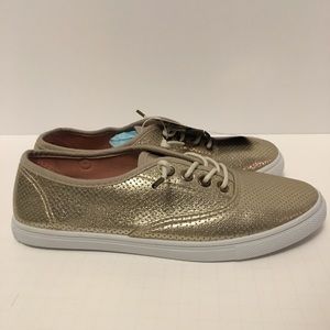 Charles Albert N.Y. gold colored sneakers